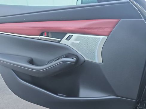 New 2026 MAZDA MAZDA3 2.5 S Hatchback w/ Premium Pkg FWD image 11