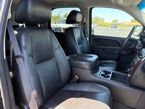 Used 2014 Chevrolet Tahoe LT w/ Texas Edition RWD image 15