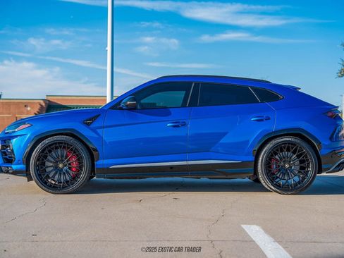 Used 2019 Lamborghini Urus image 3