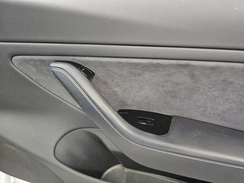Used 2018 Tesla Model 3 Long Range RWD image 6