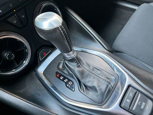 Used 2021 Chevrolet Camaro LT image 17