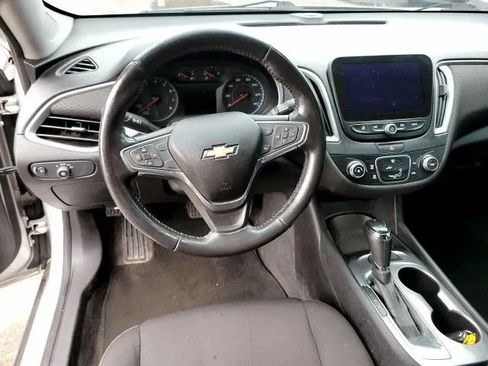 Used 2019 Chevrolet Malibu RS FWD image 6