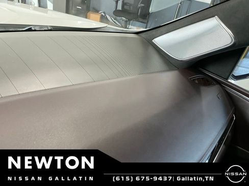 Used 2021 Cadillac Escalade ESV Sport Platinum RWD image 50