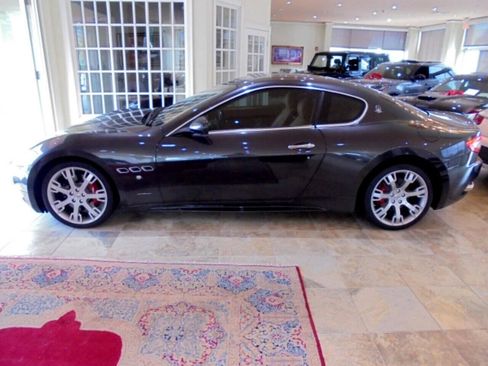 Used 2009 Maserati GranTurismo S RWD image 17