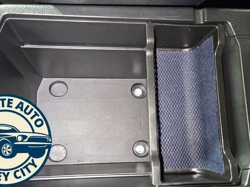 Used 2023 Mitsubishi Eclipse Cross SE image 18