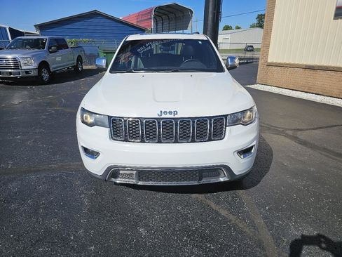 Used 2017 Jeep Grand Cherokee Limited image 32