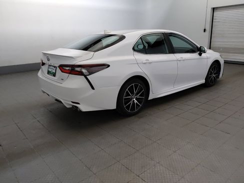 Used 2023 Toyota Camry SE FWD image 10
