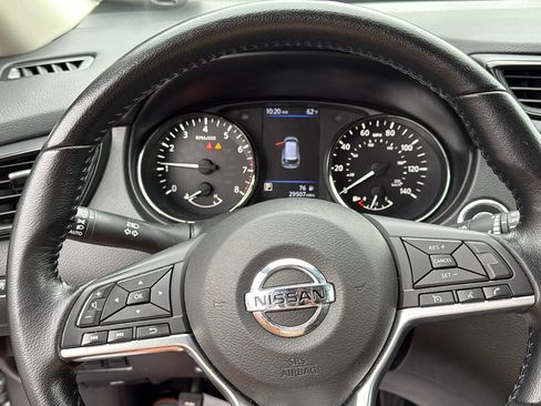 Used 2020 Nissan Rogue SV AWD/4WD image 9