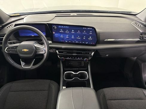 Used 2026 Chevrolet Traverse LT w/ Driver Confidence Package FWD image 38