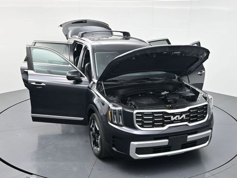 Used 2025 Kia Telluride S AWD/4WD image 57