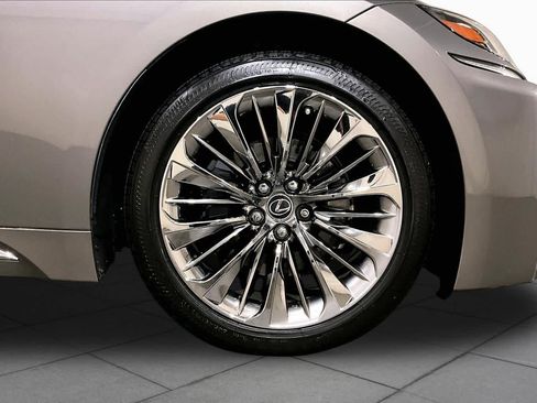 Used 2020 Lexus LS 500 AWD w/ Accessory Package (Z2) image 10