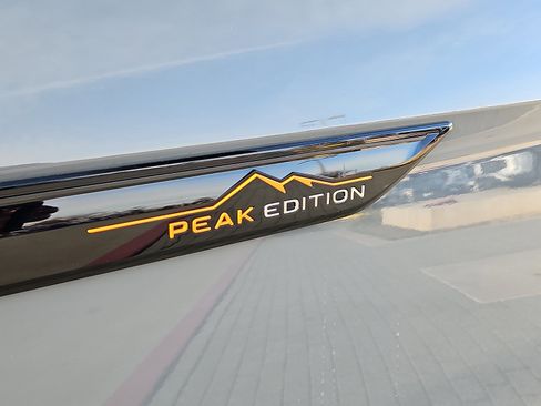 New 2026 Volkswagen Atlas Peak Edition image 7