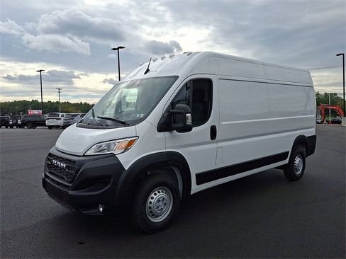 New 2026 RAM ProMaster 2500 w/ Convenience Group image 6
