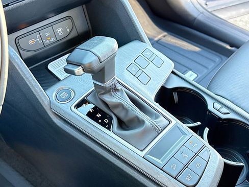 New 2026 Kia Sportage X-Line w/ X-Line Technology Package image 11