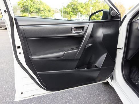 Used 2014 Toyota Corolla S FWD image 13