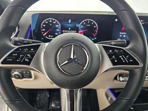 Certified 2025 Mercedes-Benz GLB 250 image 23