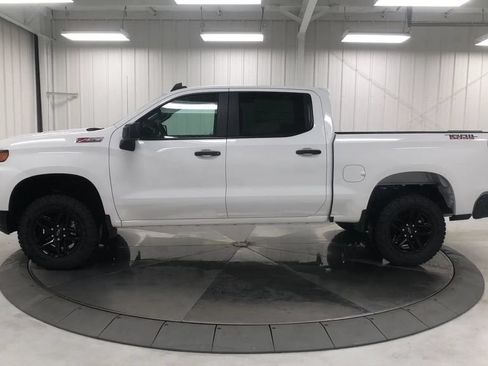 Used 2019 Chevrolet Silverado 1500 Custom Trail Boss w/ Infotainment Package AWD/4WD image 5