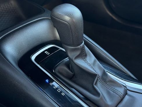 Used 2024 Toyota Corolla LE FWD image 21