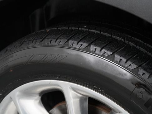 Used 2015 Ford Explorer XLT w/ Equipment Group 202B FWD image 36