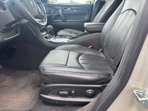Used 2017 Buick Enclave Leather FWD image 15
