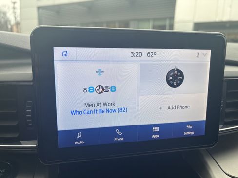 Used 2022 Ford Explorer XLT w/ Equipment Group 202A image 16