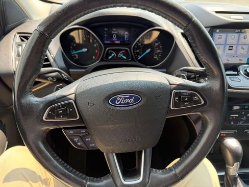 Used 2017 Ford Escape Titanium FWD image 17