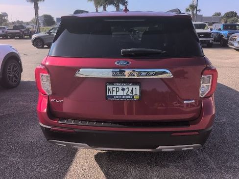 Used 2020 Ford Explorer XLT w/ Equipment Group 202A RWD image 6