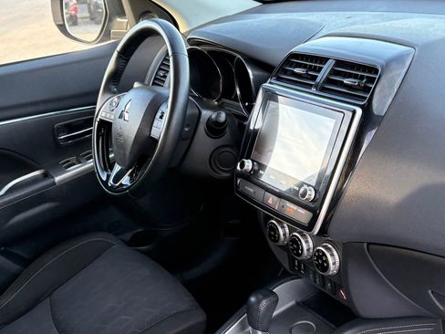 Used 2021 Mitsubishi Outlander Sport SE image 37