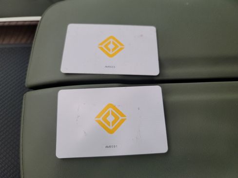 Used 2023 Rivian R1S Adventure image 31