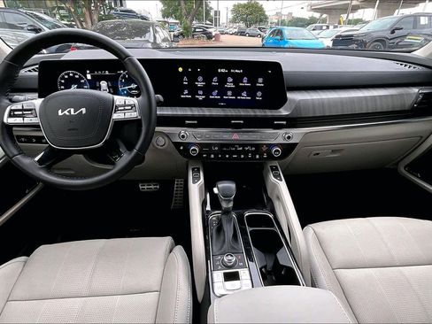 Used 2025 Kia Telluride SX AWD/4WD image 16