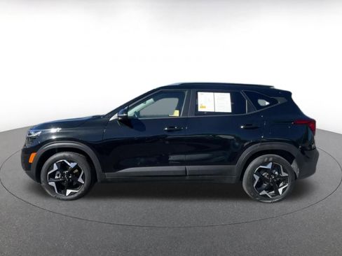 Used 2025 Kia Seltos S image 7