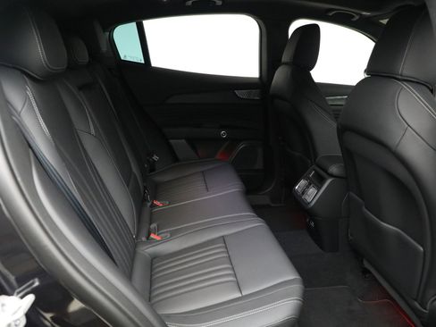 New 2025 Maserati Grecale GT image 18