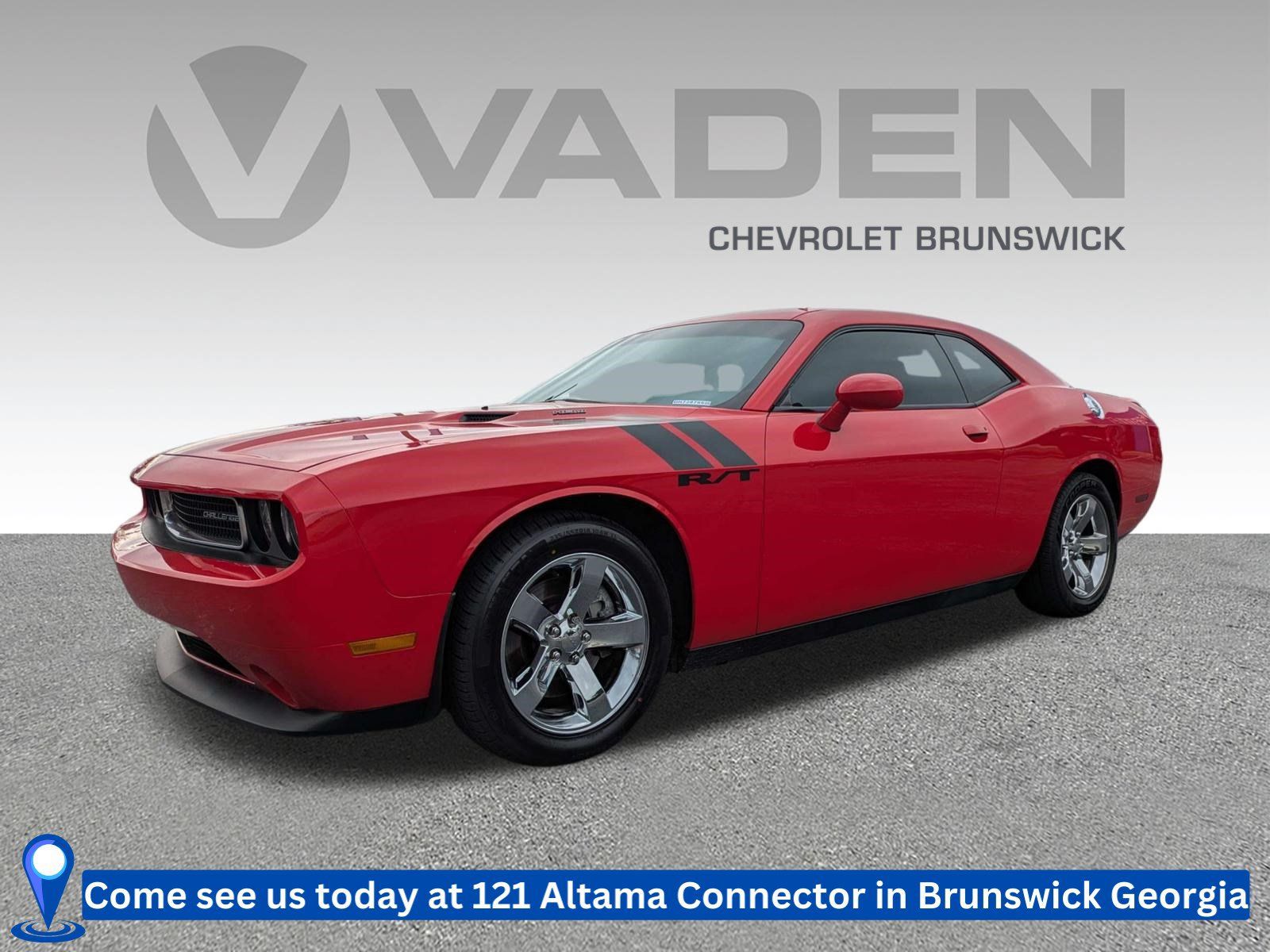 Used 2013 Dodge Challenger R/T RWD image 1