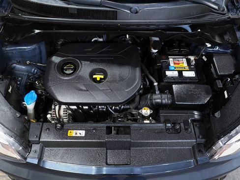 Used 2016 Kia Soul + FWD image 9