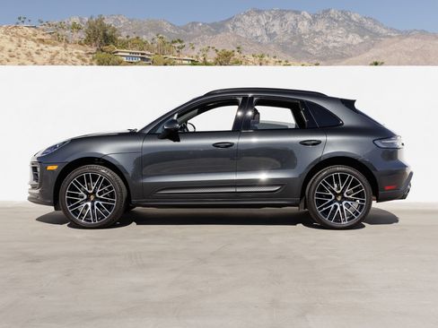 Certified 2026 Porsche Macan AWD/4WD image 2