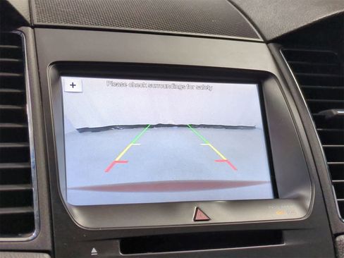 Used 2016 Ford Taurus SEL w/ Equipment Group 201A image 12