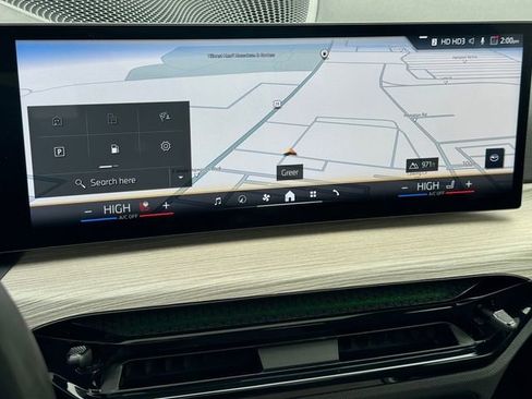 Used 2025 BMW 330i Sedan image 23