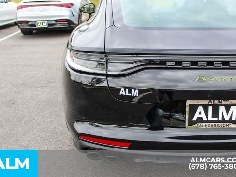 Used 2023 Porsche Panamera 4 Platinum Edition AWD/4WD image 12