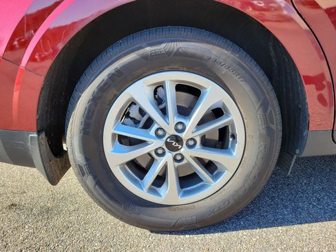 Used 2023 Kia Carnival LX image 30