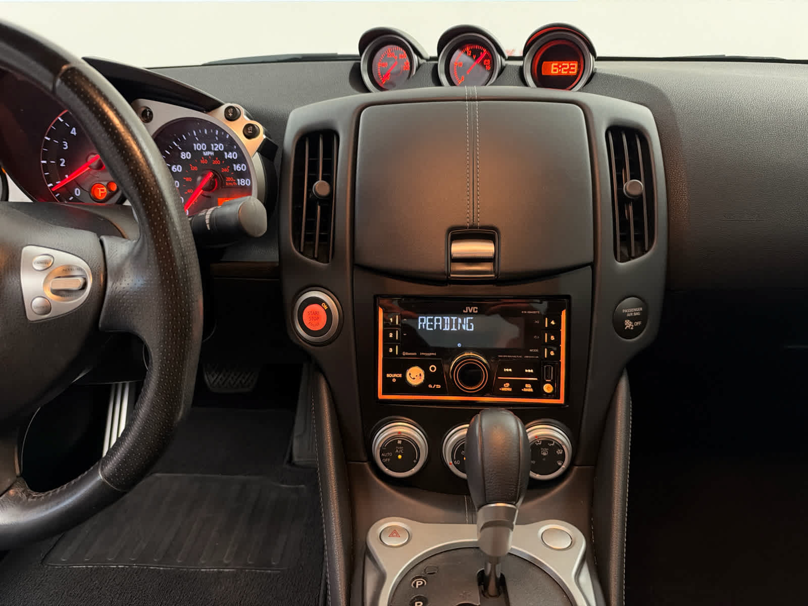 Used 2014 Nissan 370Z Coupe RWD image 19