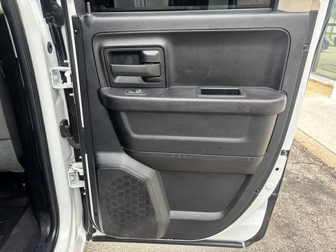 Used 2016 RAM 1500 Express RWD image 21
