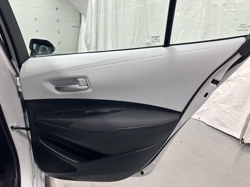 Used 2025 Toyota Corolla SE w/ SE Premium Package image 49