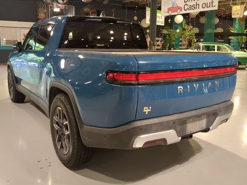 Used 2022 Rivian R1T Adventure AWD/4WD image 10