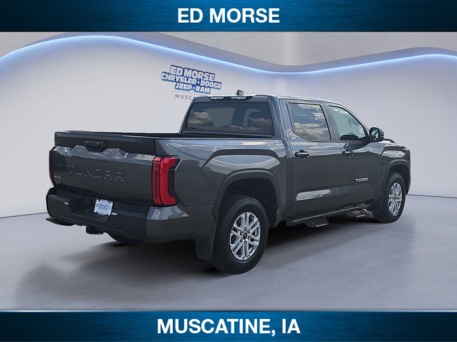 Used 2024 Toyota Tundra SR5 w/ SR5 Premium Package AWD/4WD image 5