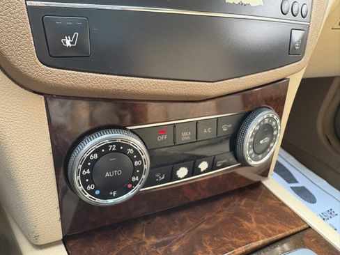 Used 2008 Mercedes-Benz C 300 Luxury w/ P1 Pkg image 35