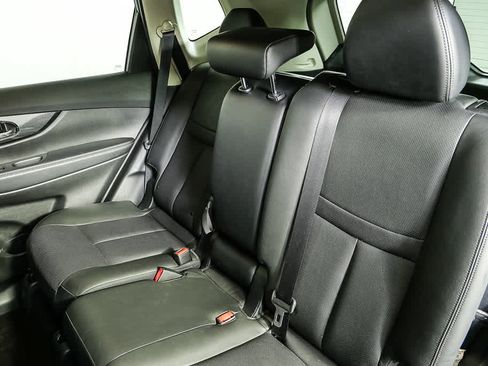 Used 2014 Nissan Rogue SL w/ SL Premium Package image 17