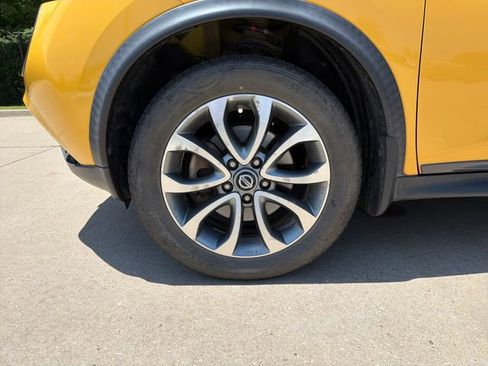 Used 2015 Nissan Juke S FWD image 9