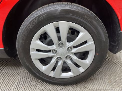 Used 2024 Kia Soul LX image 29