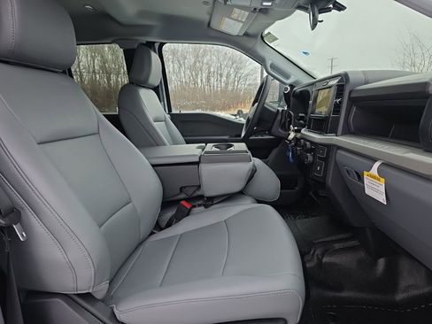 New 2025 Ford F550 4x4 Supercab Super Duty image 33