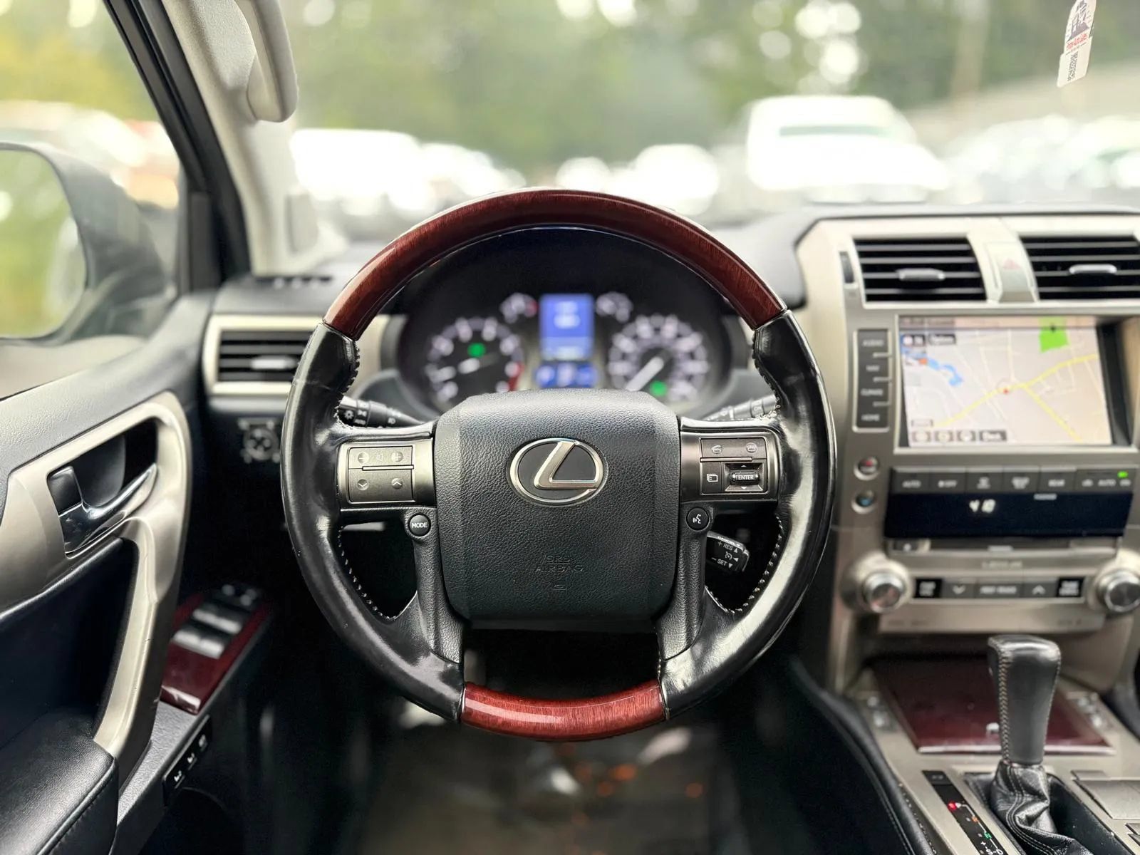 Used 2017 Lexus GX 460 Premium w/ Premium Package AWD/4WD image 15